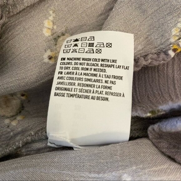 American‎ Eagle Outfiter Floral Top Size XS - Picture 9 of 9